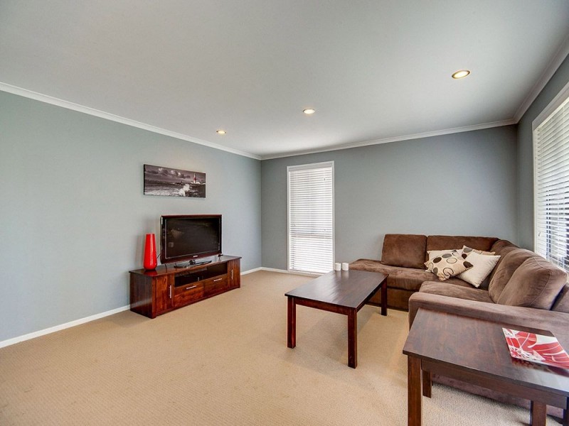 28 Eucumbene Drive, Petrie QLD 4502