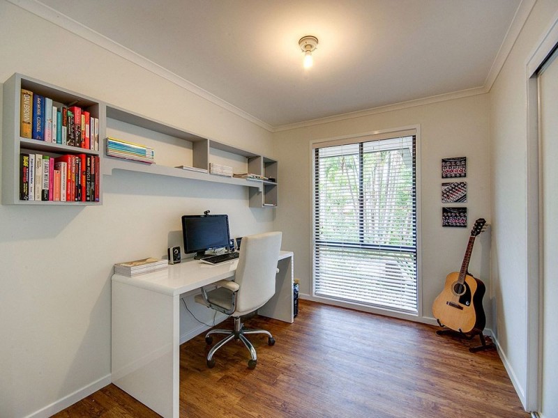 28 Eucumbene Drive, Petrie QLD 4502