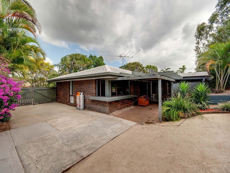 28 Eucumbene Drive, Petrie QLD 4502