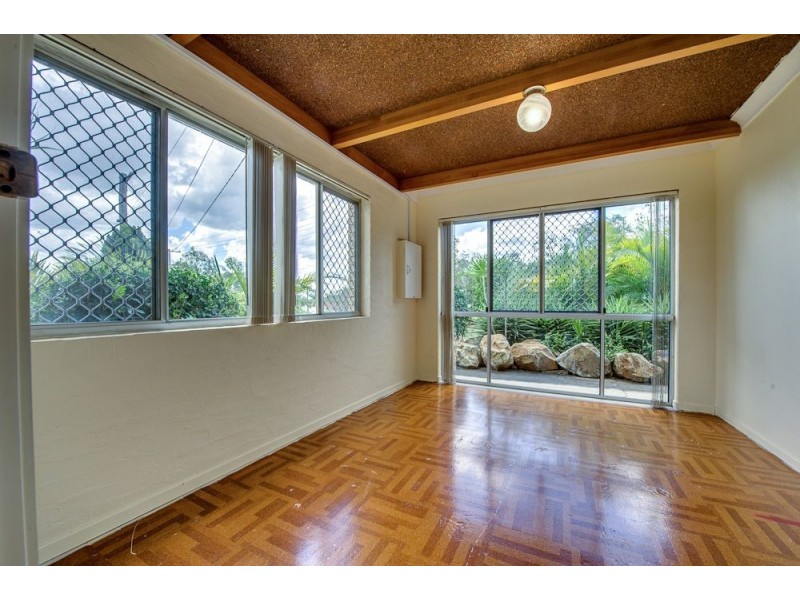 38 Vicki Street, Redbank Plains QLD 4301