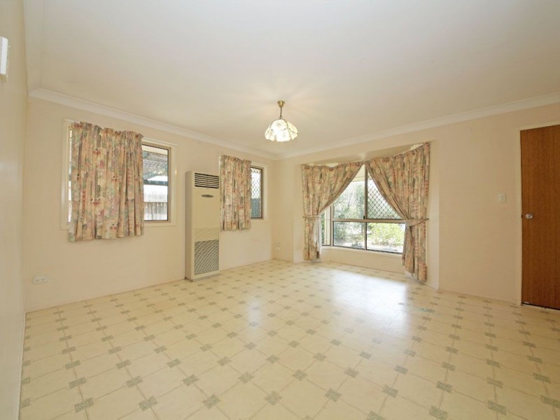 8 Lyndal Court, Morayfield QLD 4506