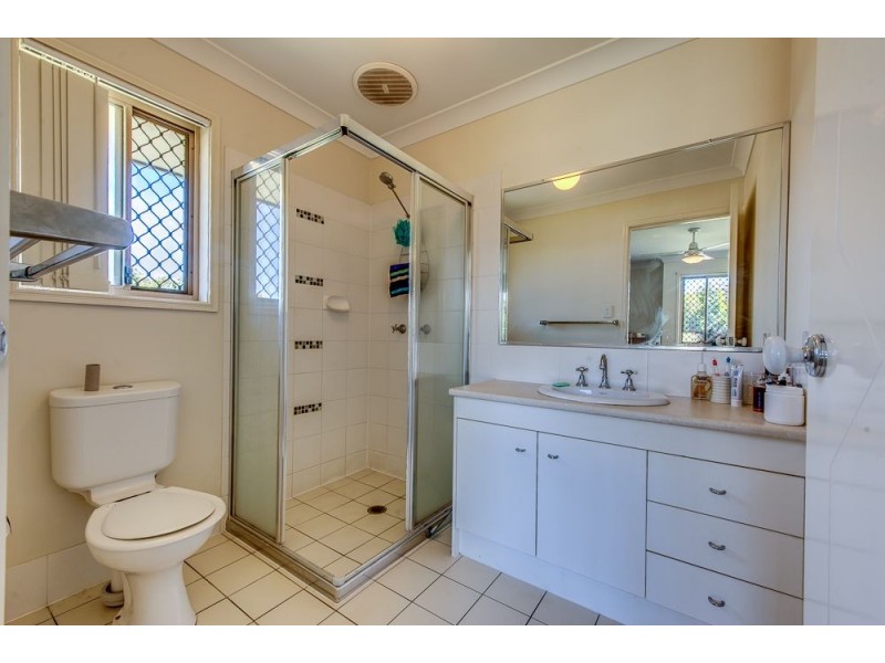 2 Josh Court, Flinders View QLD 4305