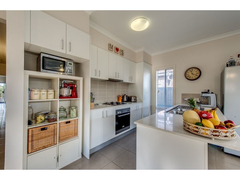 8 Arnaldo Avenue, Augustine Heights QLD 4300