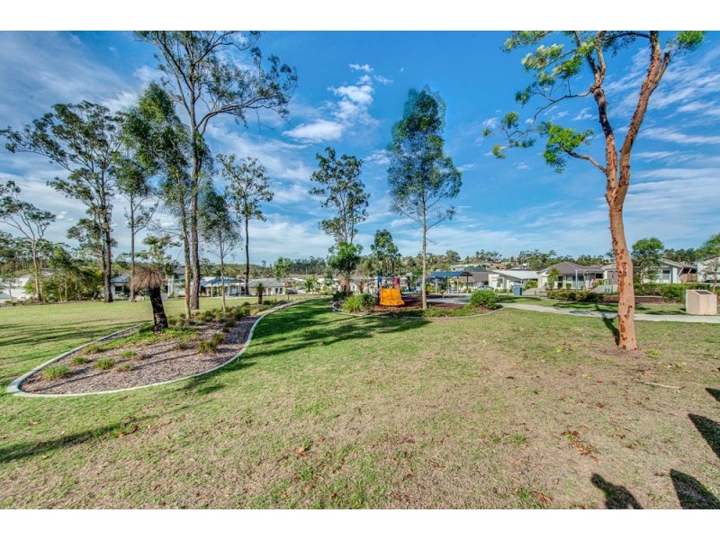 8 Arnaldo Avenue, Augustine Heights QLD 4300