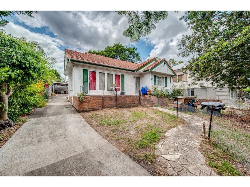 57 Upland Road, St Lucia QLD 4067
