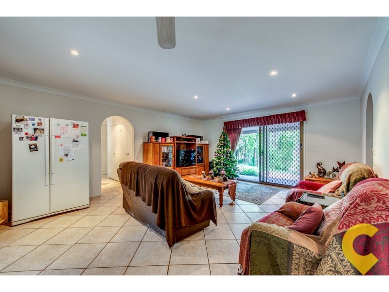 11 Lilley Road, Cashmere QLD 4500