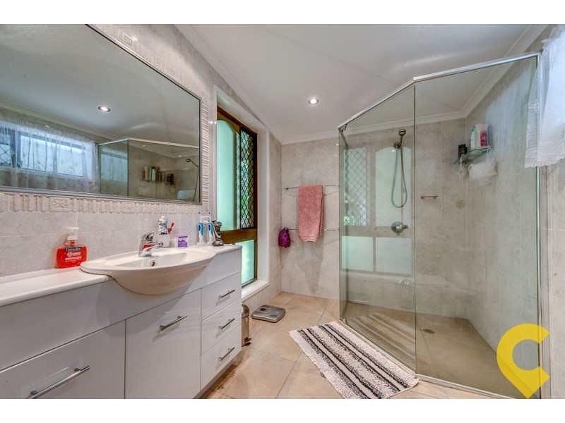 11 Lilley Road, Cashmere QLD 4500