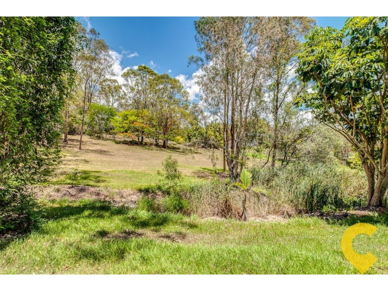 11 Lilley Road, Cashmere QLD 4500