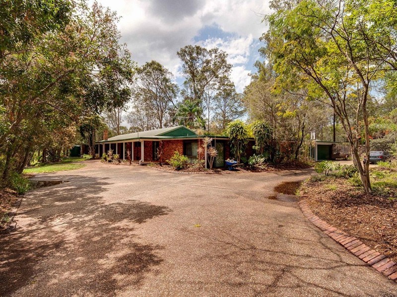11 Lilley Road, Cashmere QLD 4500