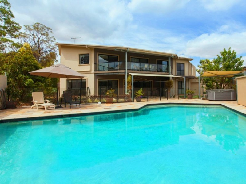 10 Sandalwood Close, Mackenzie QLD 4156