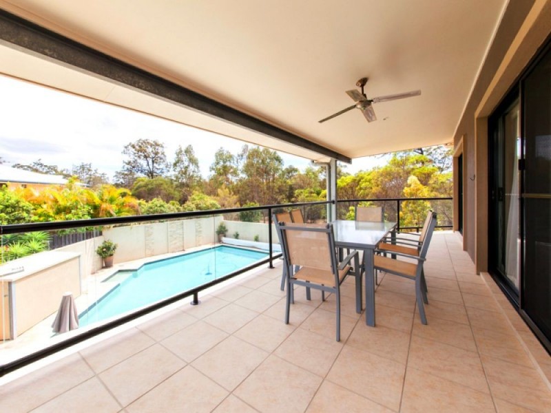 10 Sandalwood Close, Mackenzie QLD 4156