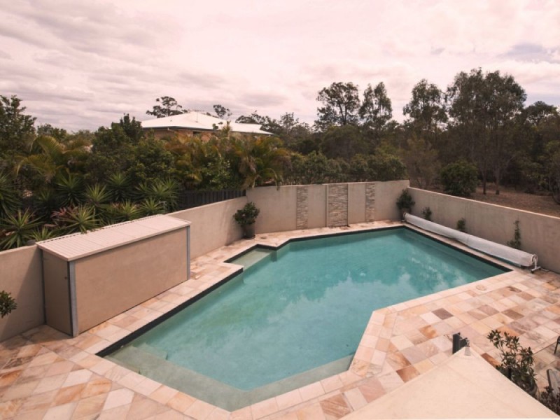 10 Sandalwood Close, Mackenzie QLD 4156