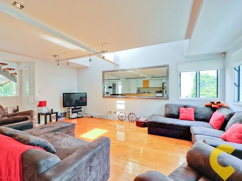 11 Isaac Street, Spring Hill QLD 4000