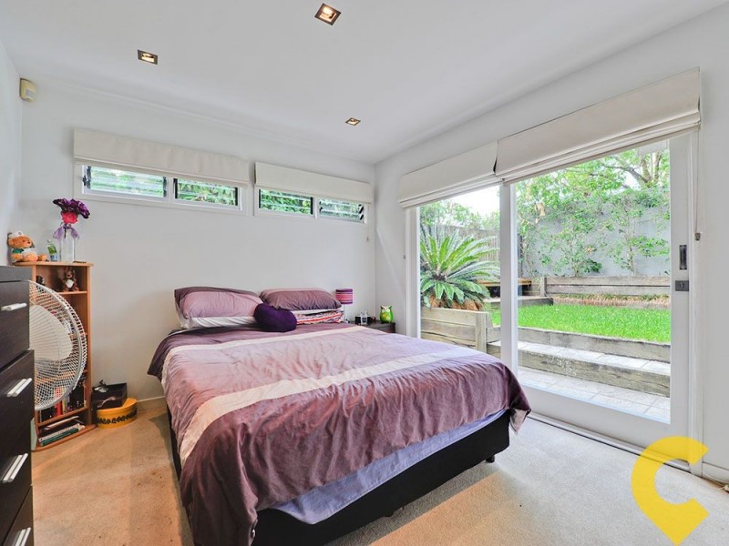 11 Isaac Street, Spring Hill QLD 4000
