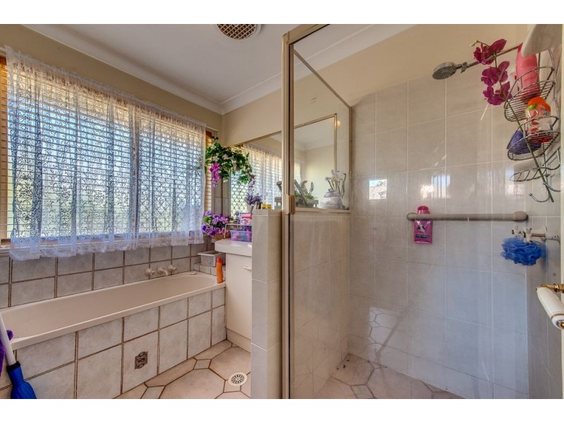21 Falvey Crescent, Goodna QLD 4300