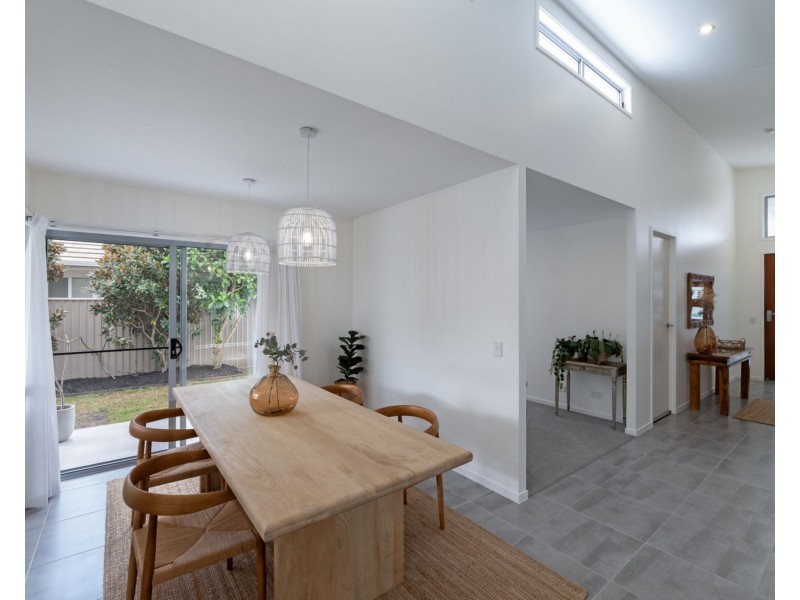 40 Sovereign Circuit, Pelican Waters QLD 4551