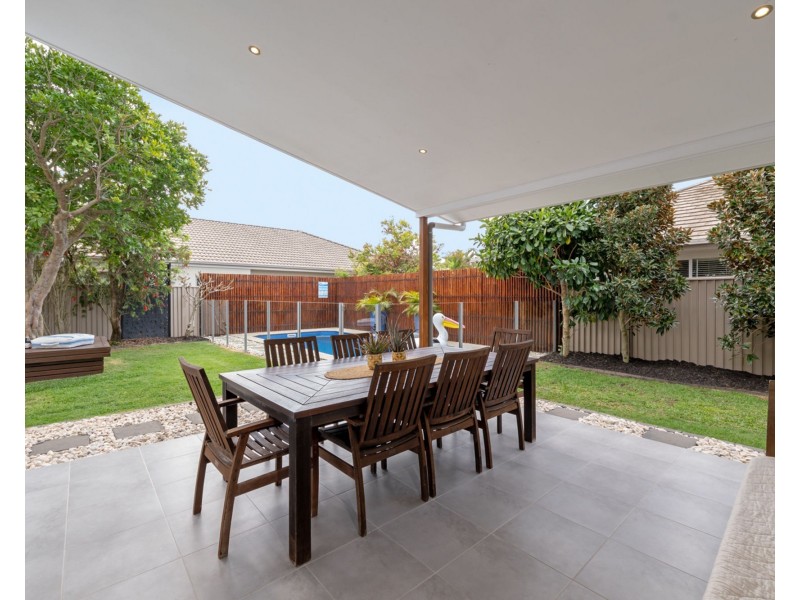 40 Sovereign Circuit, Pelican Waters QLD 4551