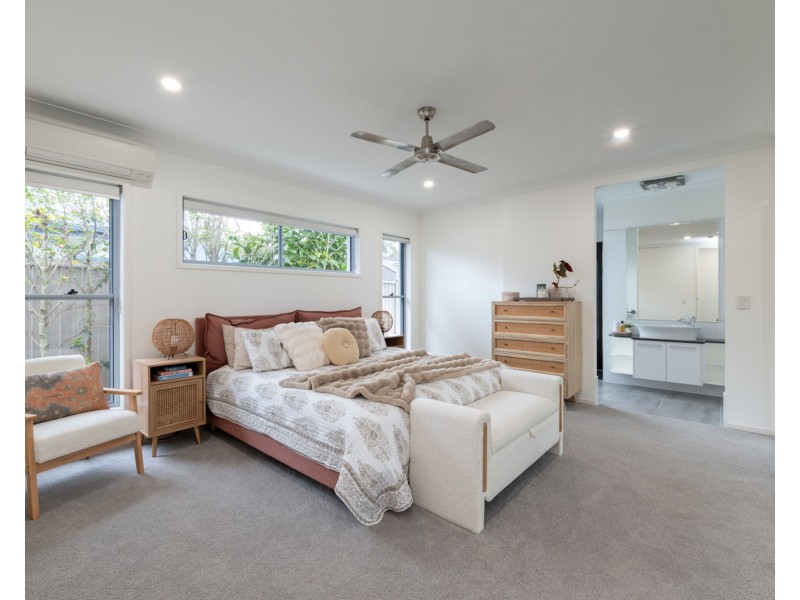 40 Sovereign Circuit, Pelican Waters QLD 4551