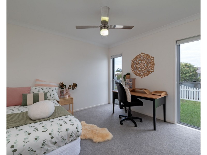 40 Sovereign Circuit, Pelican Waters QLD 4551