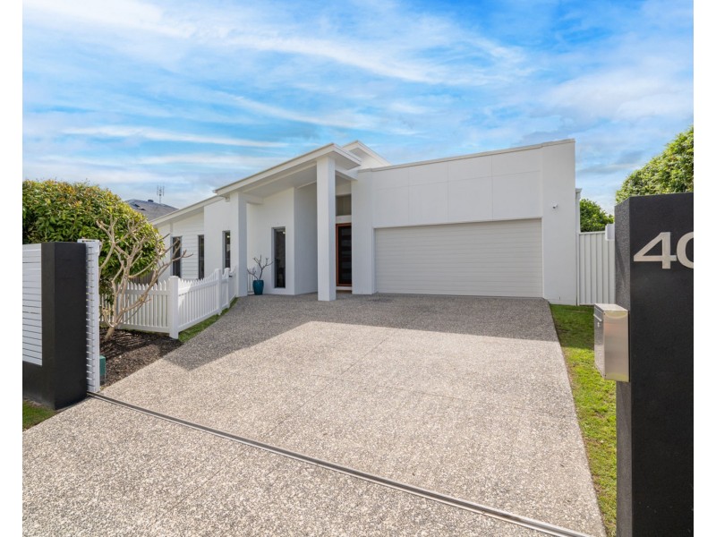 40 Sovereign Circuit, Pelican Waters QLD 4551