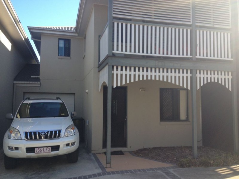 2/12 Cosgrove Avenue, Annerley QLD 4103