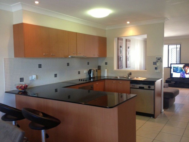 2/12 Cosgrove Avenue, Annerley QLD 4103