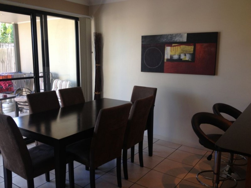 2/12 Cosgrove Avenue, Annerley QLD 4103