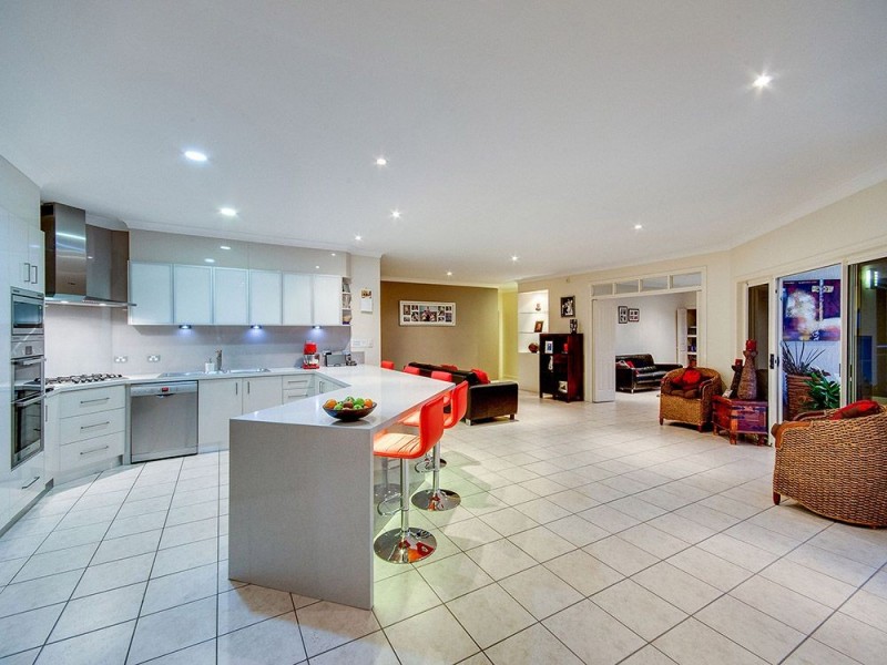 17 Harlow Place, Mcdowall QLD 4053