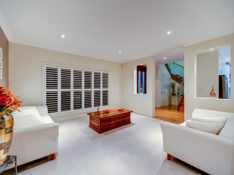 17 Harlow Place, Mcdowall QLD 4053