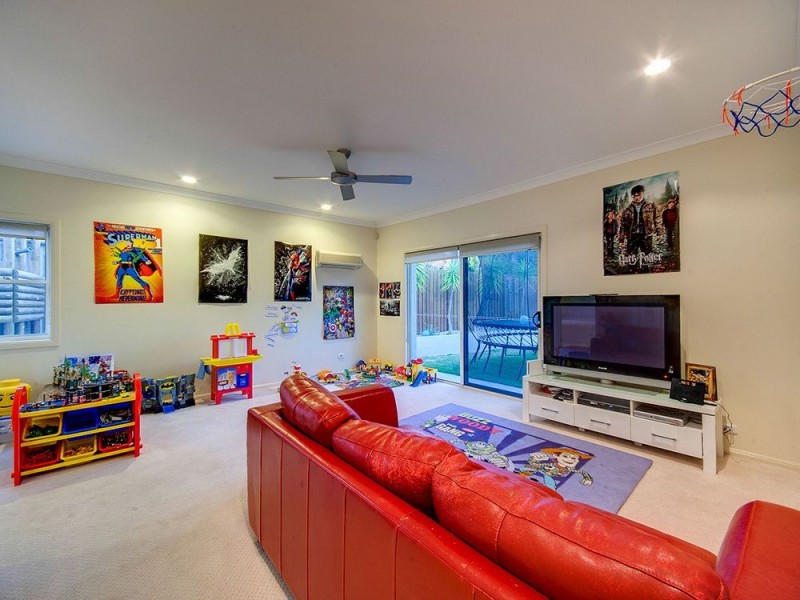 17 Harlow Place, Mcdowall QLD 4053