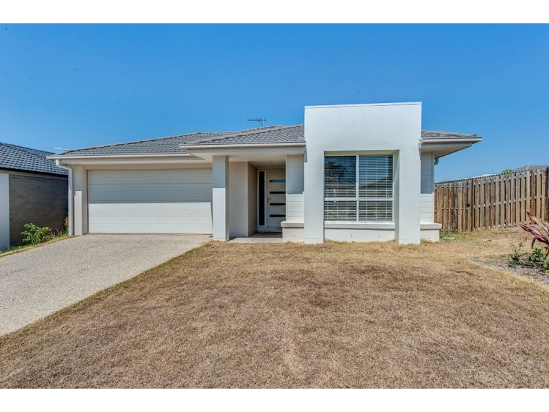 81 Valentine Cct, Augustine Heights QLD 4300
