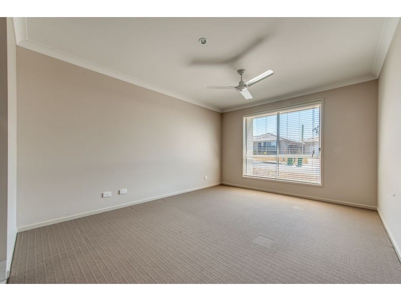 81 Valentine Cct, Augustine Heights QLD 4300