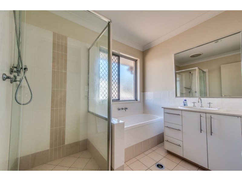 5 Glen Echo Street, Springfield Lakes QLD 4300