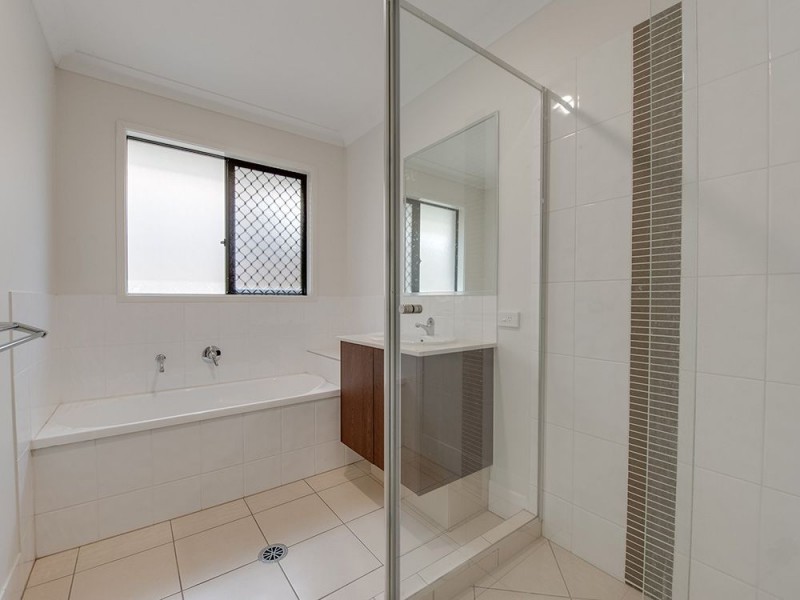 62 Steelwood Street, Heathwood QLD 4110