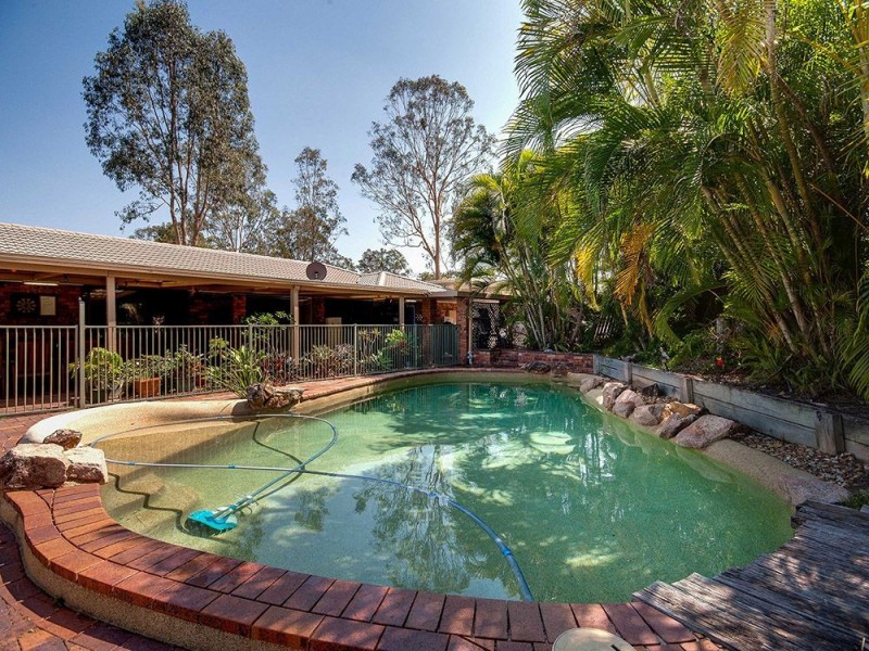 36 Eyre Avenue, Petrie QLD 4502