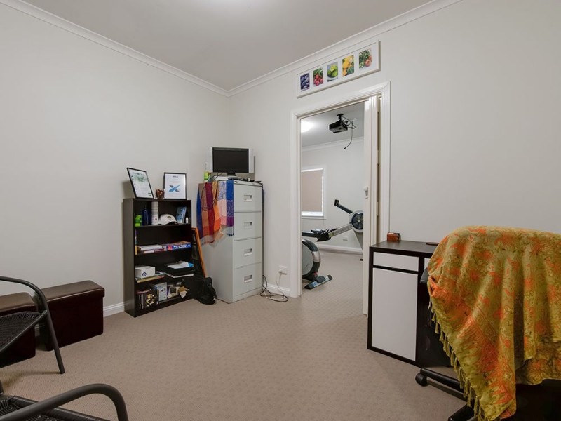 2 Griffin Crescent, Collingwood Park QLD 4301