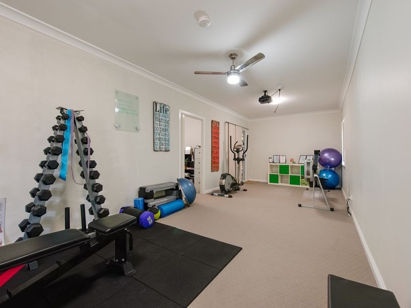 2 Griffin Crescent, Collingwood Park QLD 4301