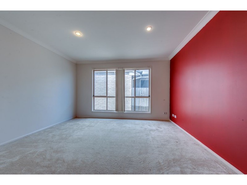 92 Collins Street, Collingwood Park QLD 4301