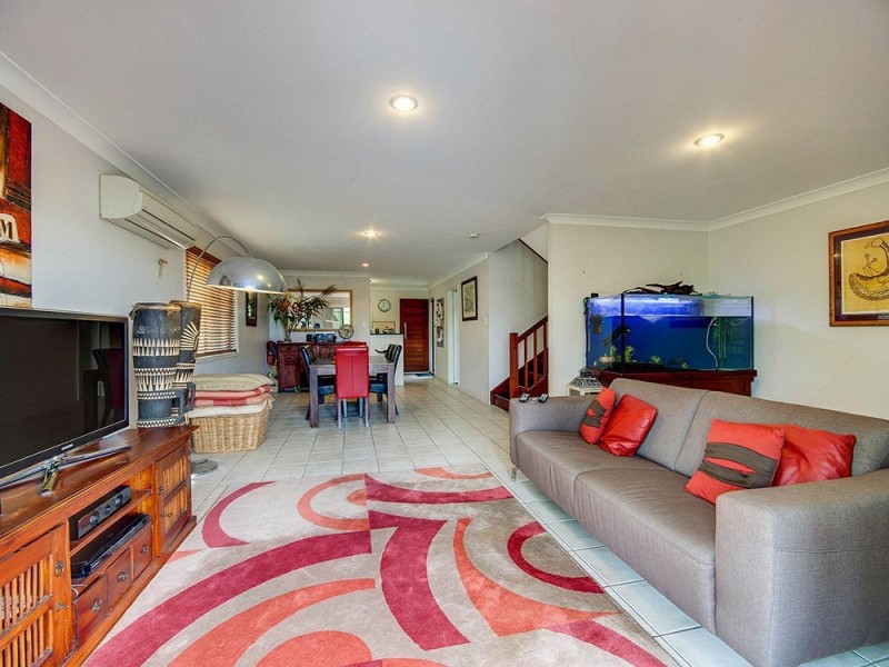 8 Alva Tce, Gordon Park QLD 4031