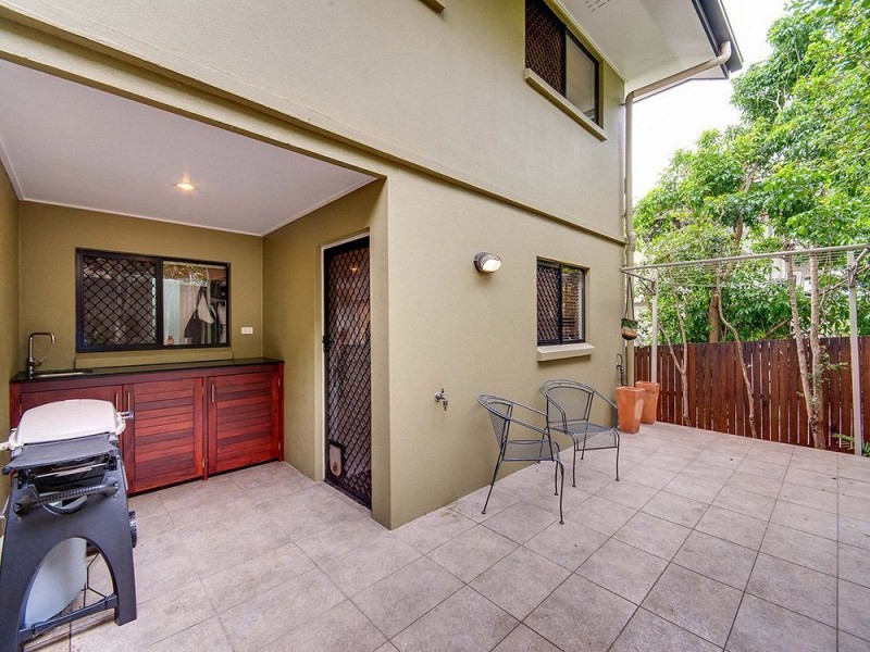 8 Alva Tce, Gordon Park QLD 4031