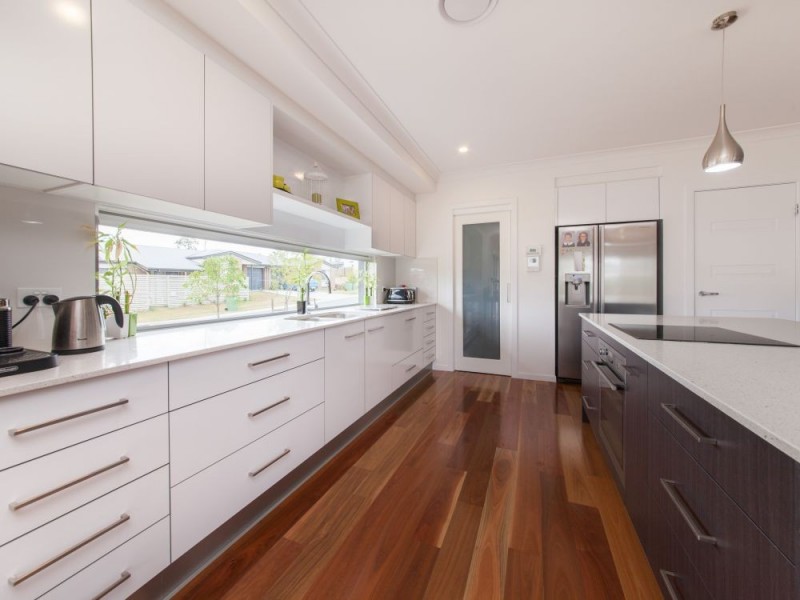 1 Conimbla Crescent, Waterford QLD 4133