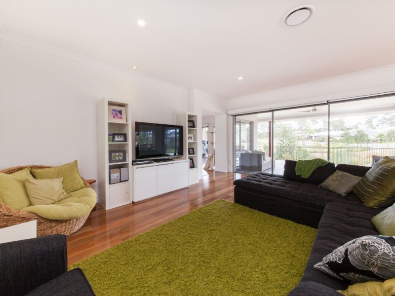 1 Conimbla Crescent, Waterford QLD 4133