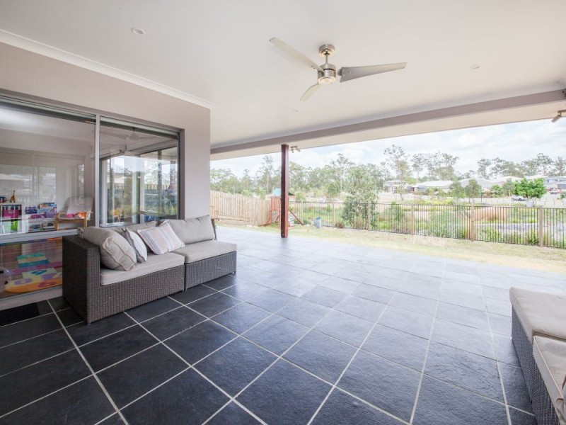 1 Conimbla Crescent, Waterford QLD 4133