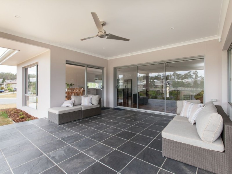 1 Conimbla Crescent, Waterford QLD 4133