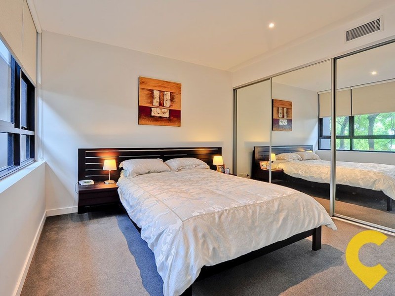 210/10 Pidgeon Close, West End QLD 4101