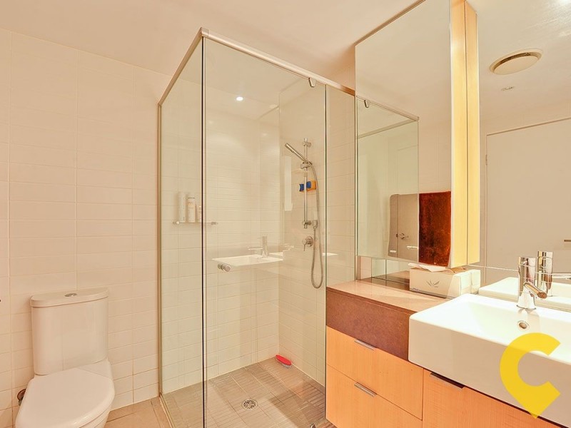 210/10 Pidgeon Close, West End QLD 4101