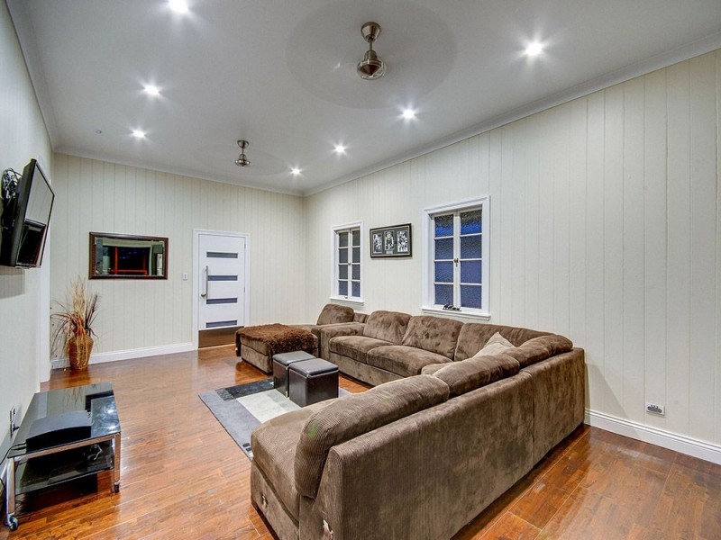 13 Henchman Street, Nundah QLD 4012