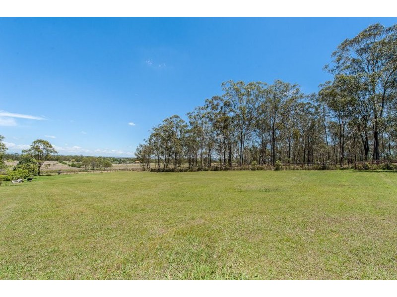 83 Chalk Street, Wulkuraka QLD 4305