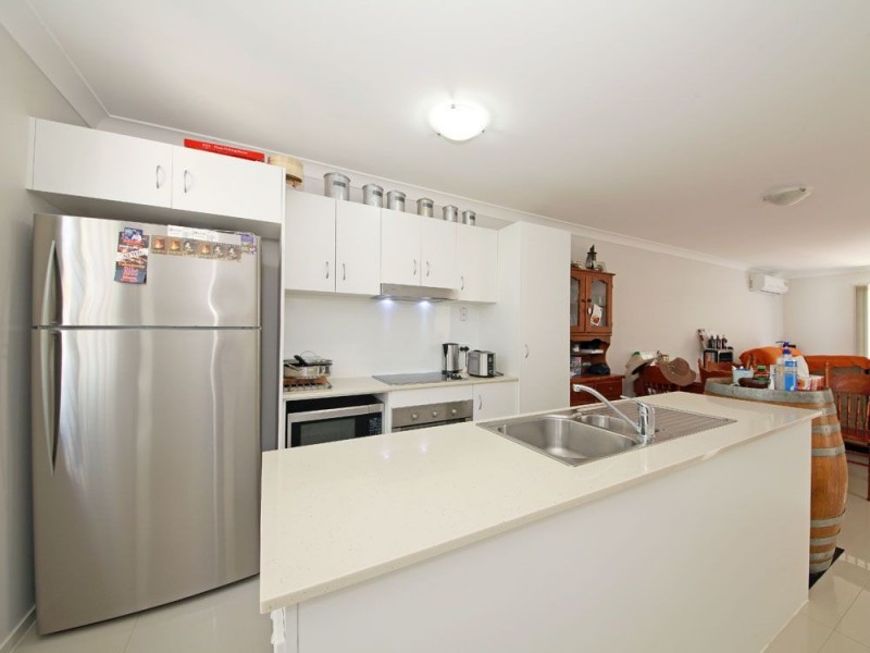 2/10 Veronica Court, Kallangur QLD 4503