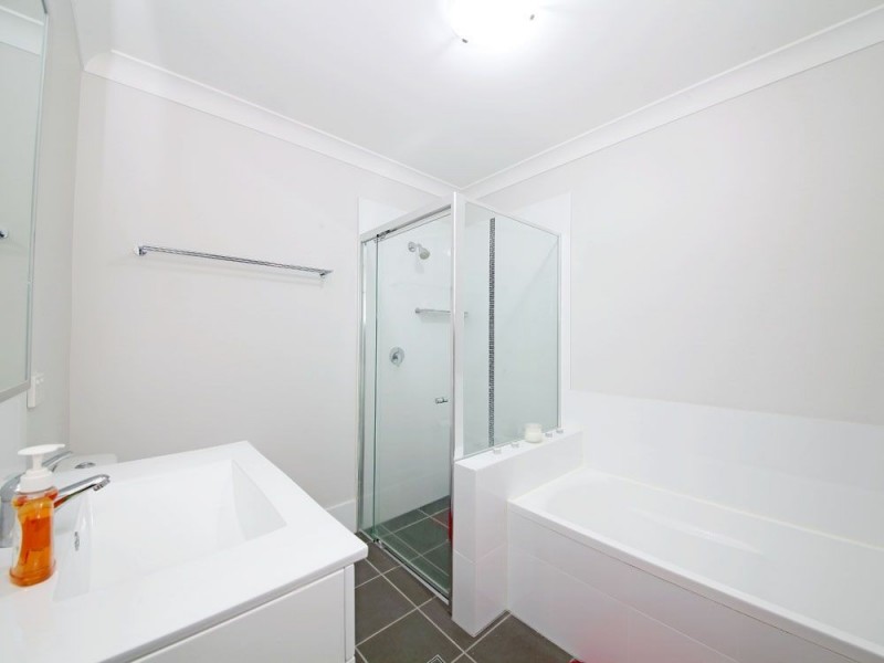 2/10 Veronica Court, Kallangur QLD 4503